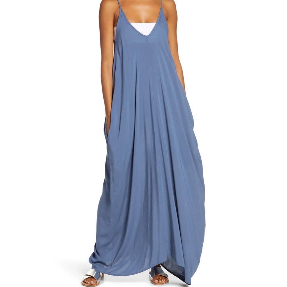 NWT! Elan denim blue maxi dress. Size M